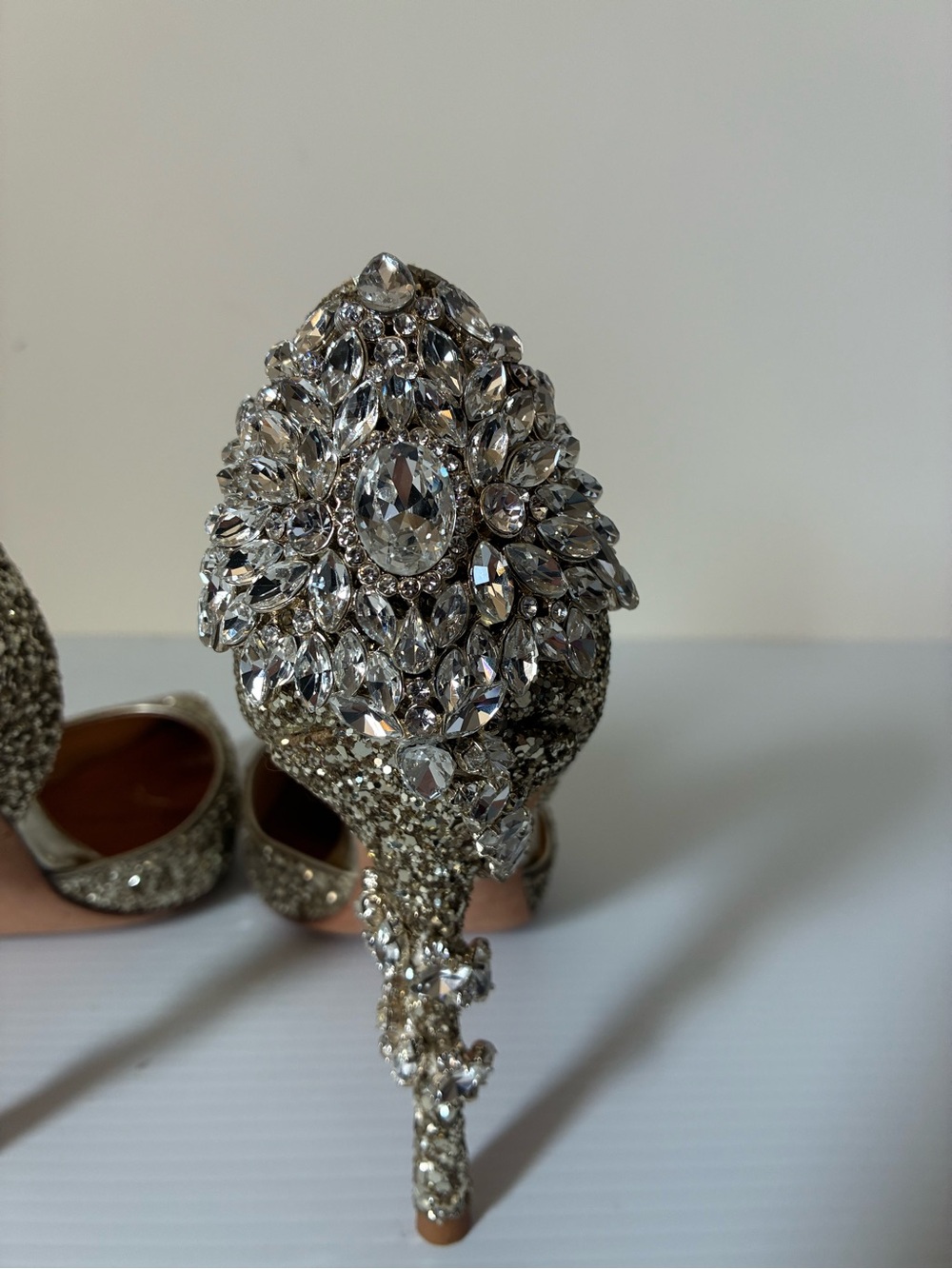 Badgley Mischka Vogue III Crystal Glitter Pointed Toe Pumps Heels size 6 - Picture 8 of 11